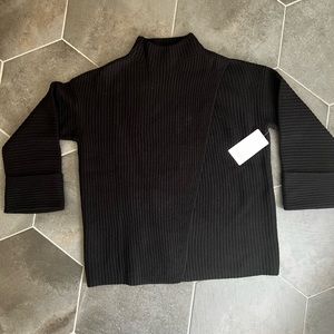 NWT Athleta Cashmere / Merino Wool Azalea Sweater.